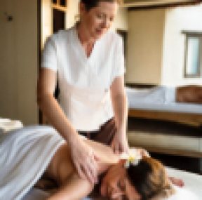female-message-therapist-giving-a-massage-at-a-spa-W7M4QPC.jpg